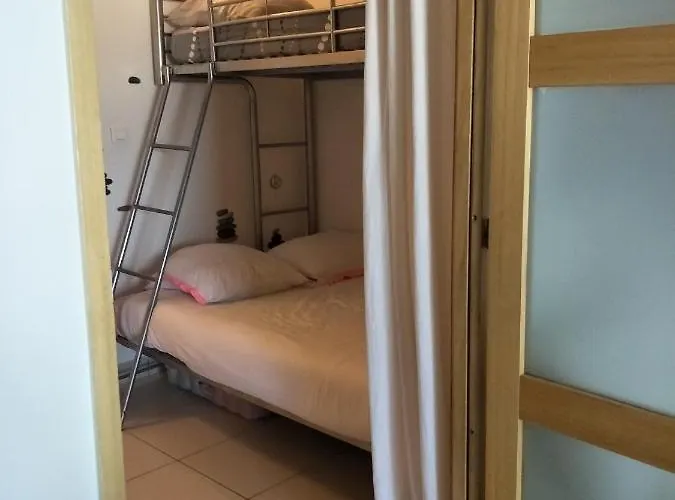 Face A La * Saint-Raphael (Var)